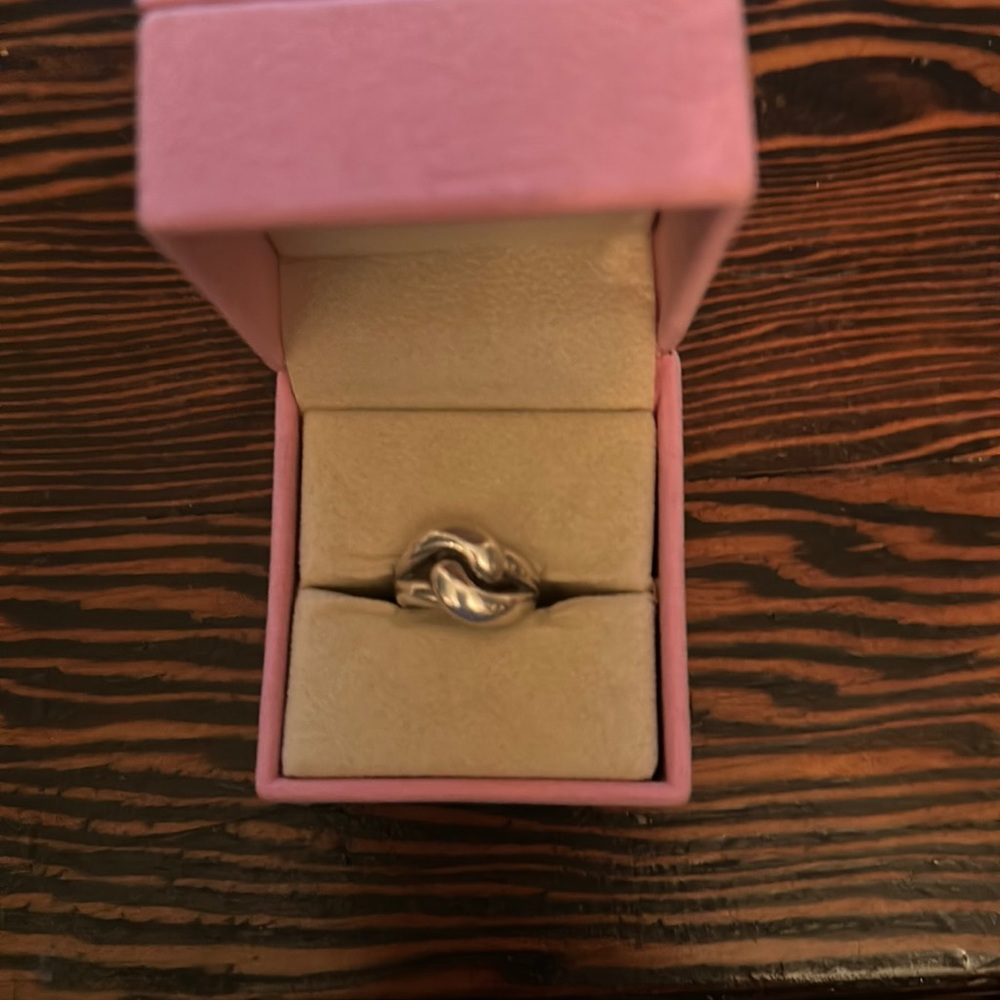 James Avery Sterling Silver Love Knot Ring Approximately size 5-5 1/4